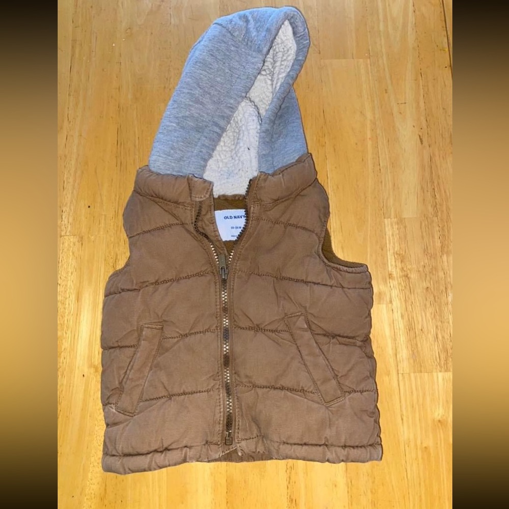 Old Navy Insulated Puffer Vest